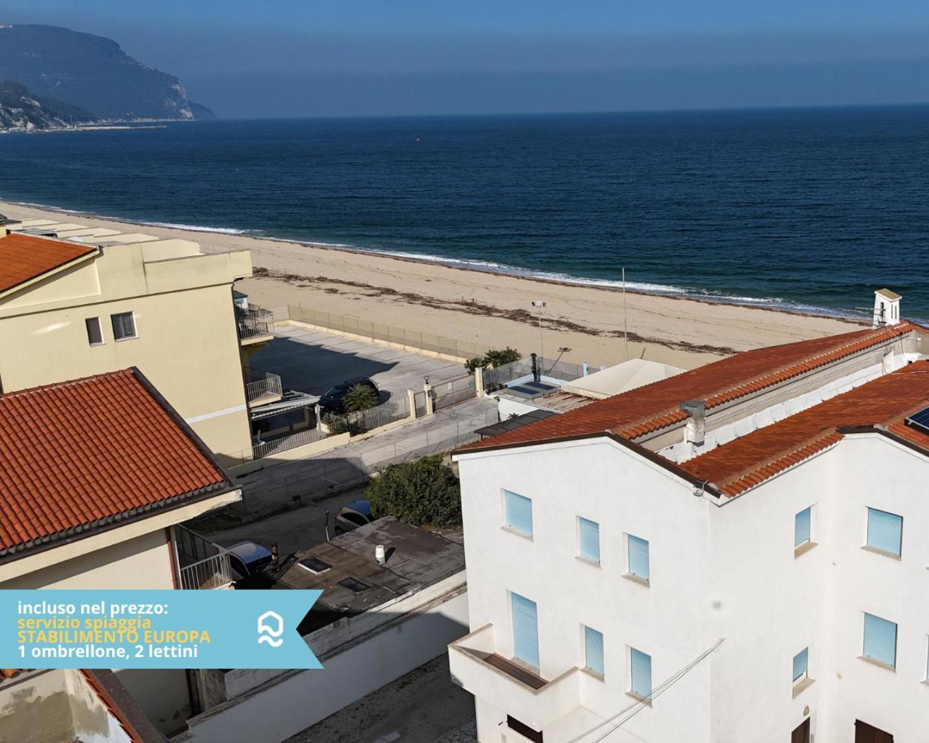 Rs322 - Marcelli, Bilocale Fronte Mare Con Spiaggia Inclusa מראה חיצוני תמונה